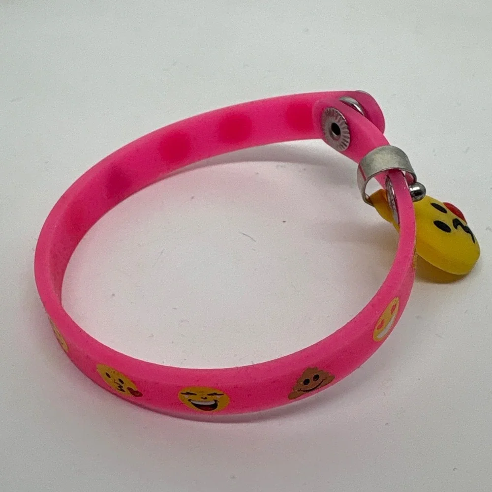 Kids Hot Pink Emoji Bracelet with Smiley Face Charm‎ Adjustable Snap Closure